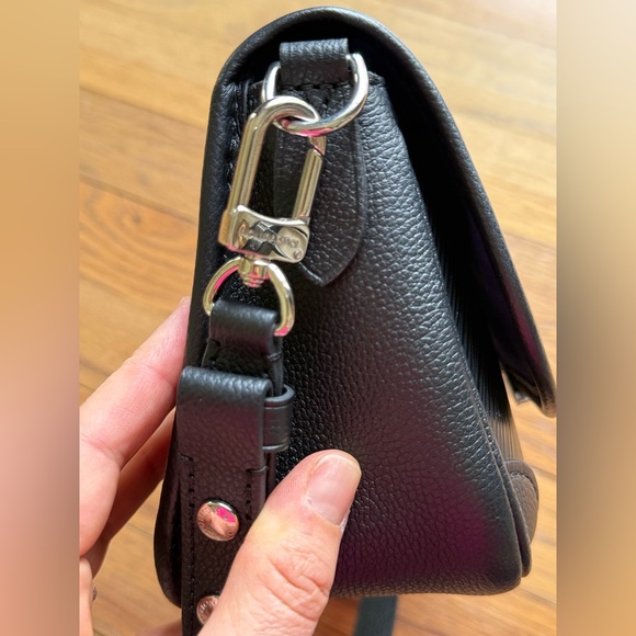 Louis Vuitton Black Shoulder Bag - Picture 6 of 10